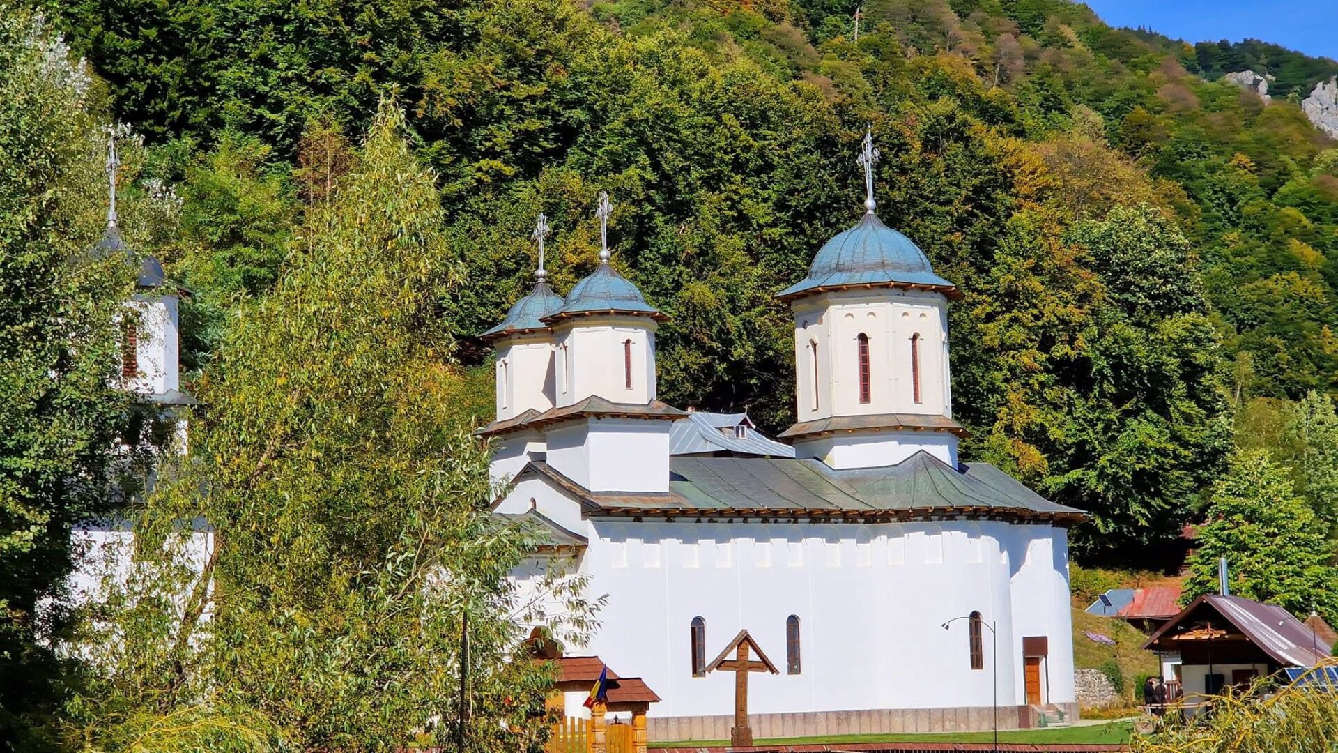 Schitul Păpuşa – Bistriţa